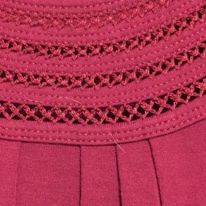 💥Great detailed maroon tee💥